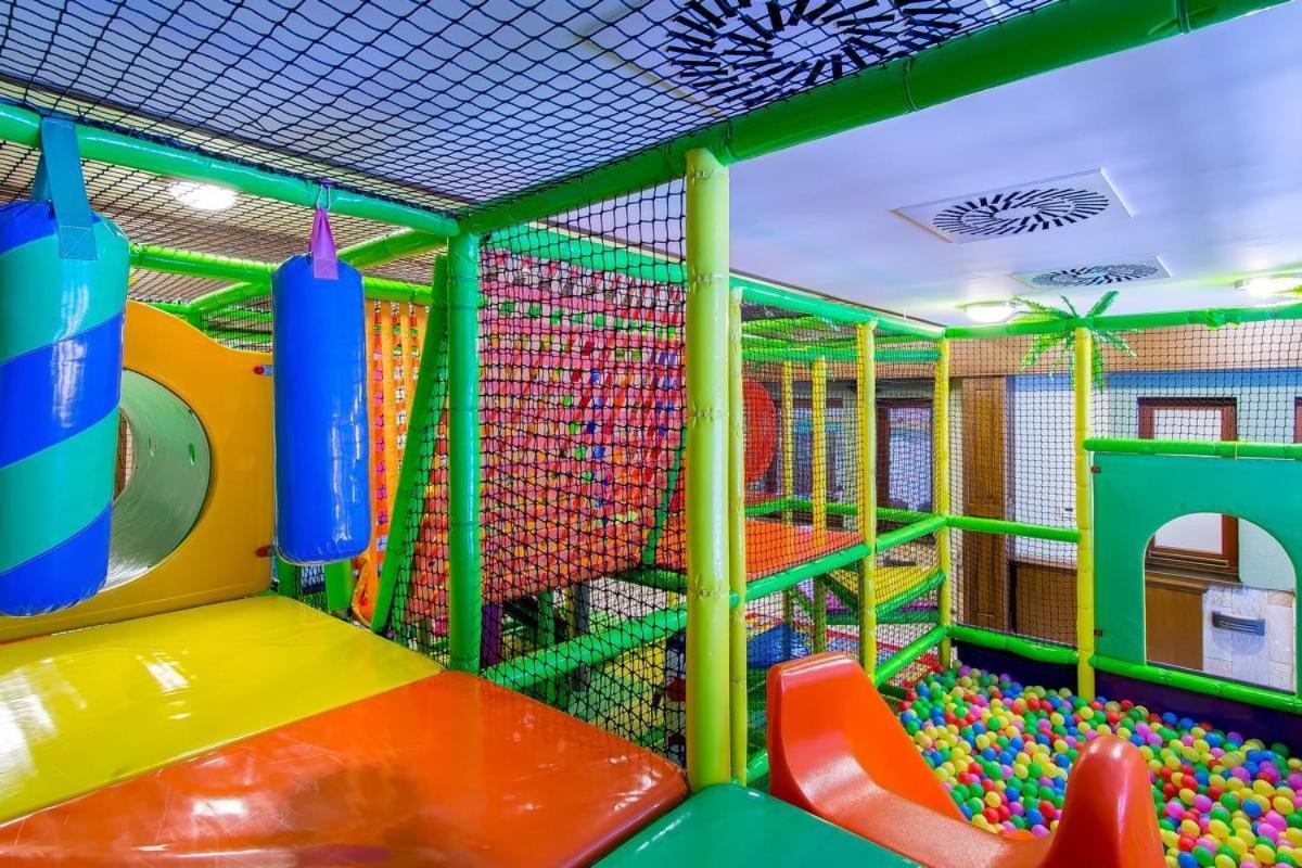 Aplend Wellness Hotel Borovica Strbske Pleso Exterior photo