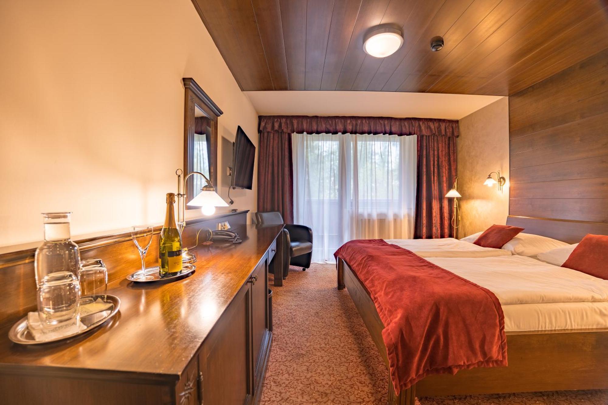 Aplend Wellness Hotel Borovica Strbske Pleso Exterior photo